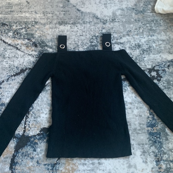 LF Sweater - Picture 3 of 3